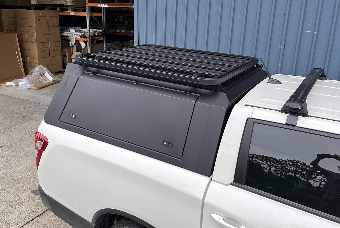 View of the Roof Rack + Aluminium Canopy for Nissan Navara NP300