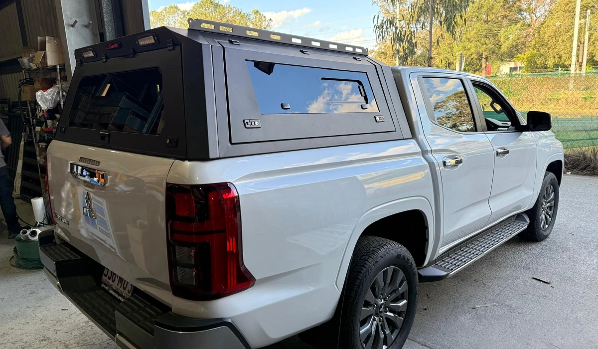 Mitsubishi Triton · 2024+ with Gen 2 steel canopy, pet windows