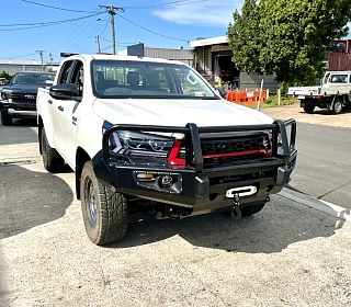 Image of Overland Bullbar for TOYOTA HILUX N80 Pre Facelift Model 2015-2019