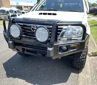 Image of Overland Bullbar for TOYOTA HILUX N70 Post Facelift Model 2012-2014
