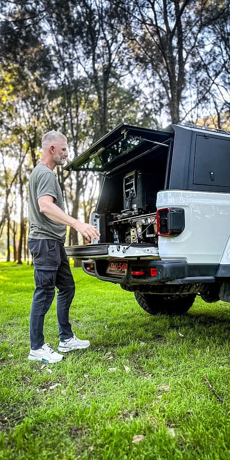 Jeep Gladiator JT Rubicon with canopy