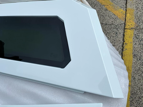 Jeep Gladiator JT fitted with Gladiator Aluminium Canopy - View 4