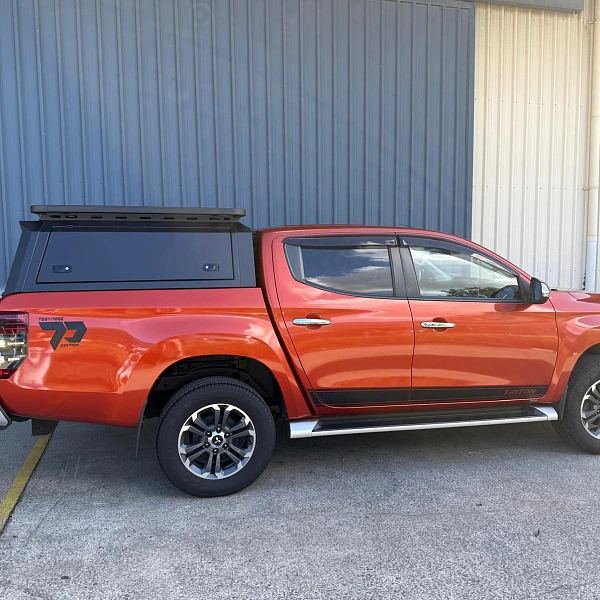 Mitsubishi Triton MV with canopy
