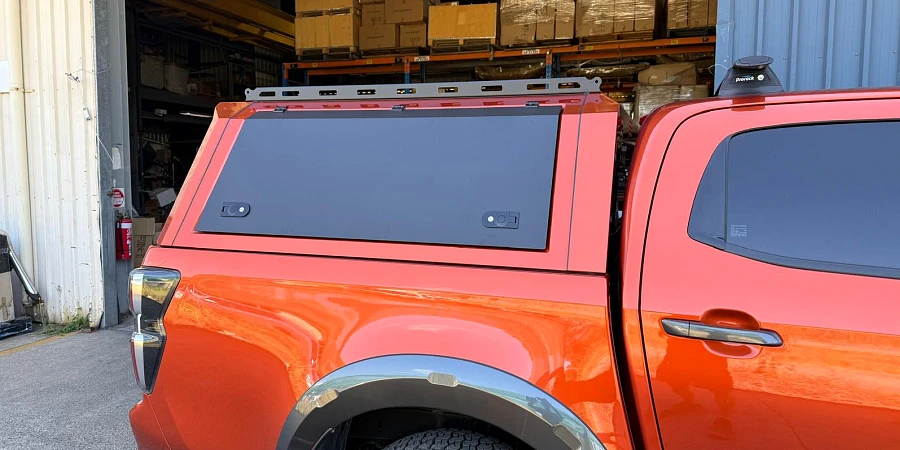 Isuzu D-Max with canopy