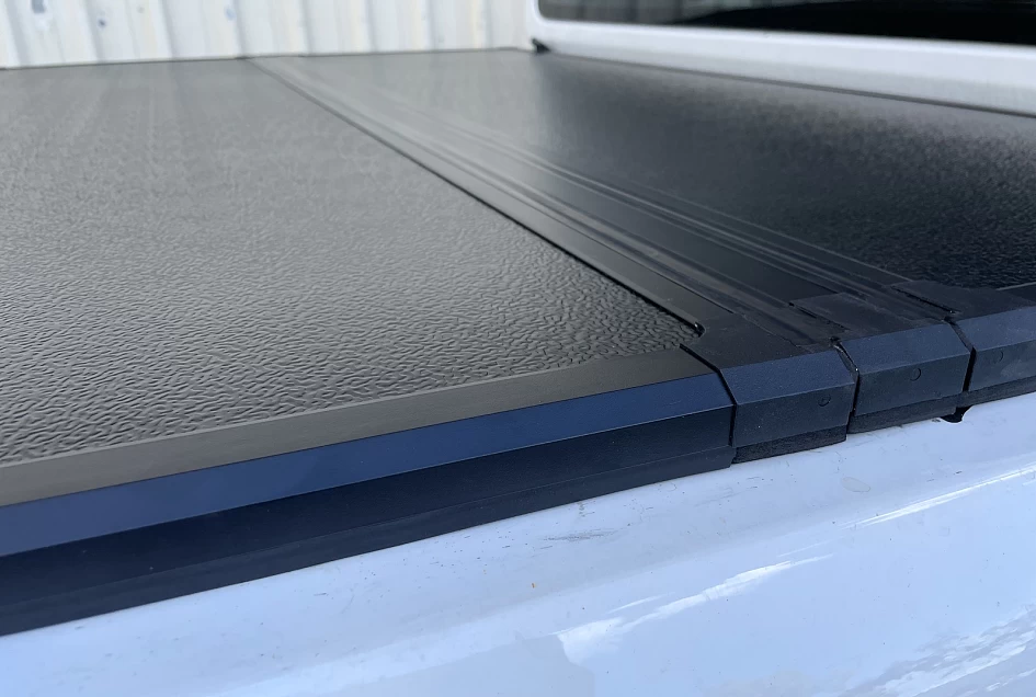GWM Cannon Alpha Tri-Fold Tonneau Cover | Hard Lid Aluminium